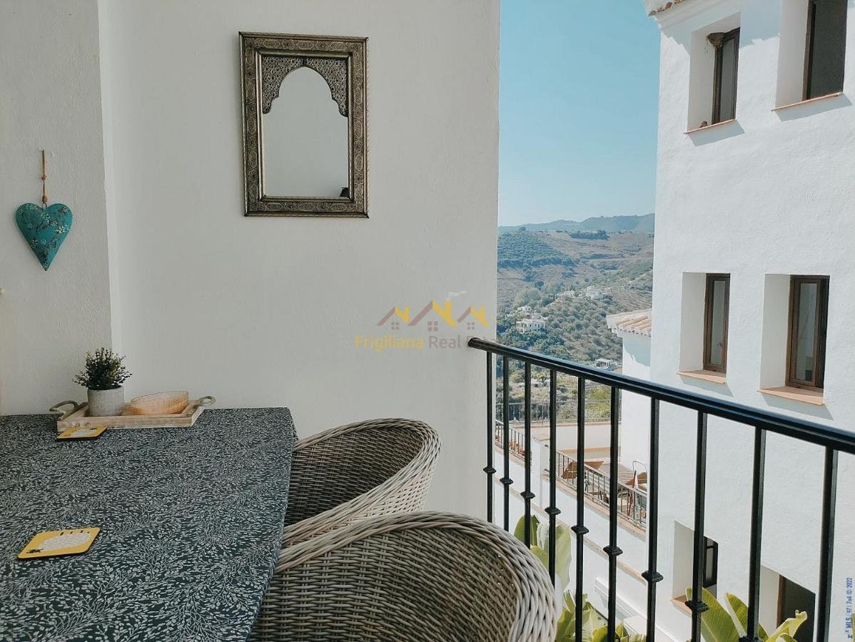 Lovely 2 Bedroomed Apartment With Pool Frigiliana Eksteriør billede